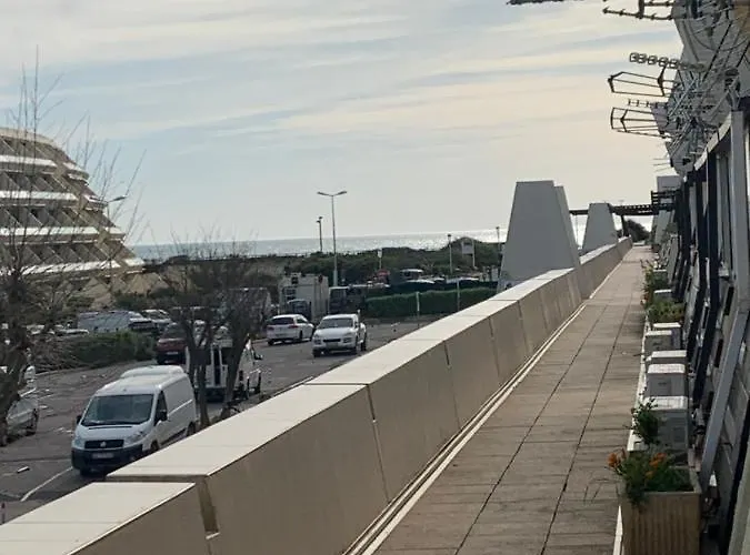 Nid Douillet Dans Les Coursives Du Village Naturiste Du Cap D Apartamento *