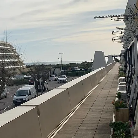 Nid Douillet Dans Les Coursives Du Village Naturiste Du Cap D Lägenhet *